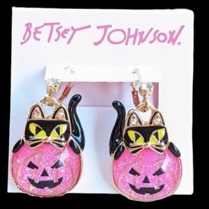 BETSEY JOHNSON Glittering Black Cat in Pinkish-Orange Pumpkin Earrings & NEW NWT